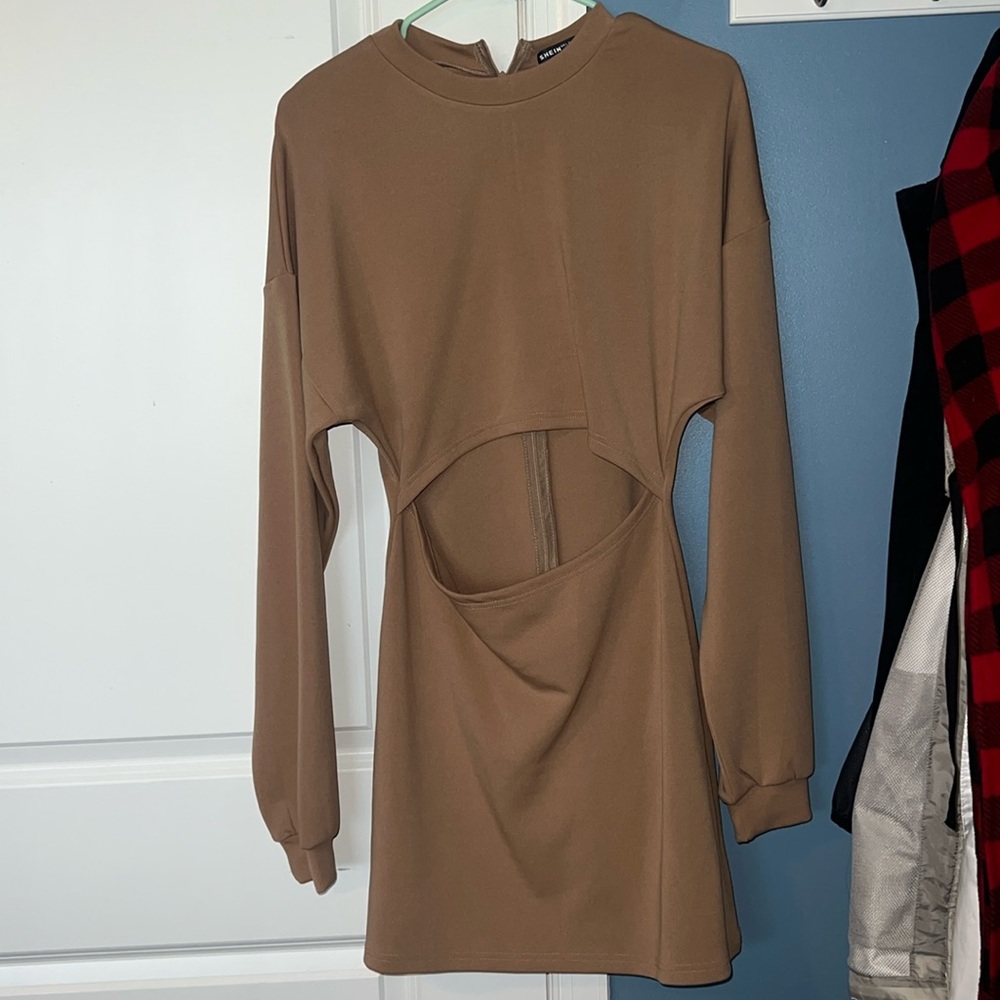 Brown dress